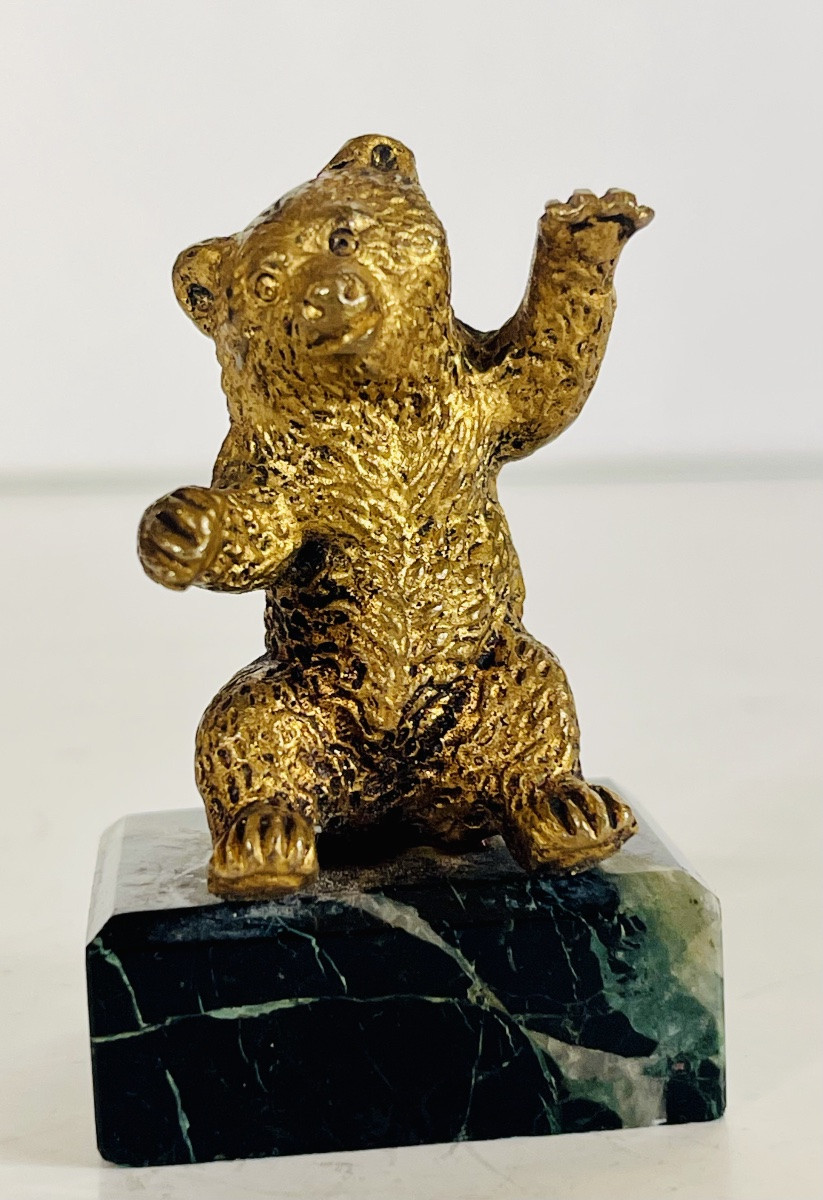 Bronze Bear-photo-1